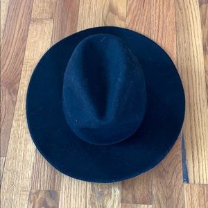 Gigi Pip Women’s hat NWT